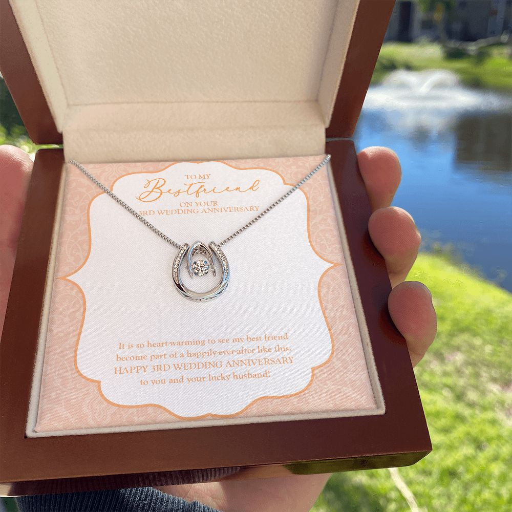 My Best Friend horseshoe pendant luxury hold hand
