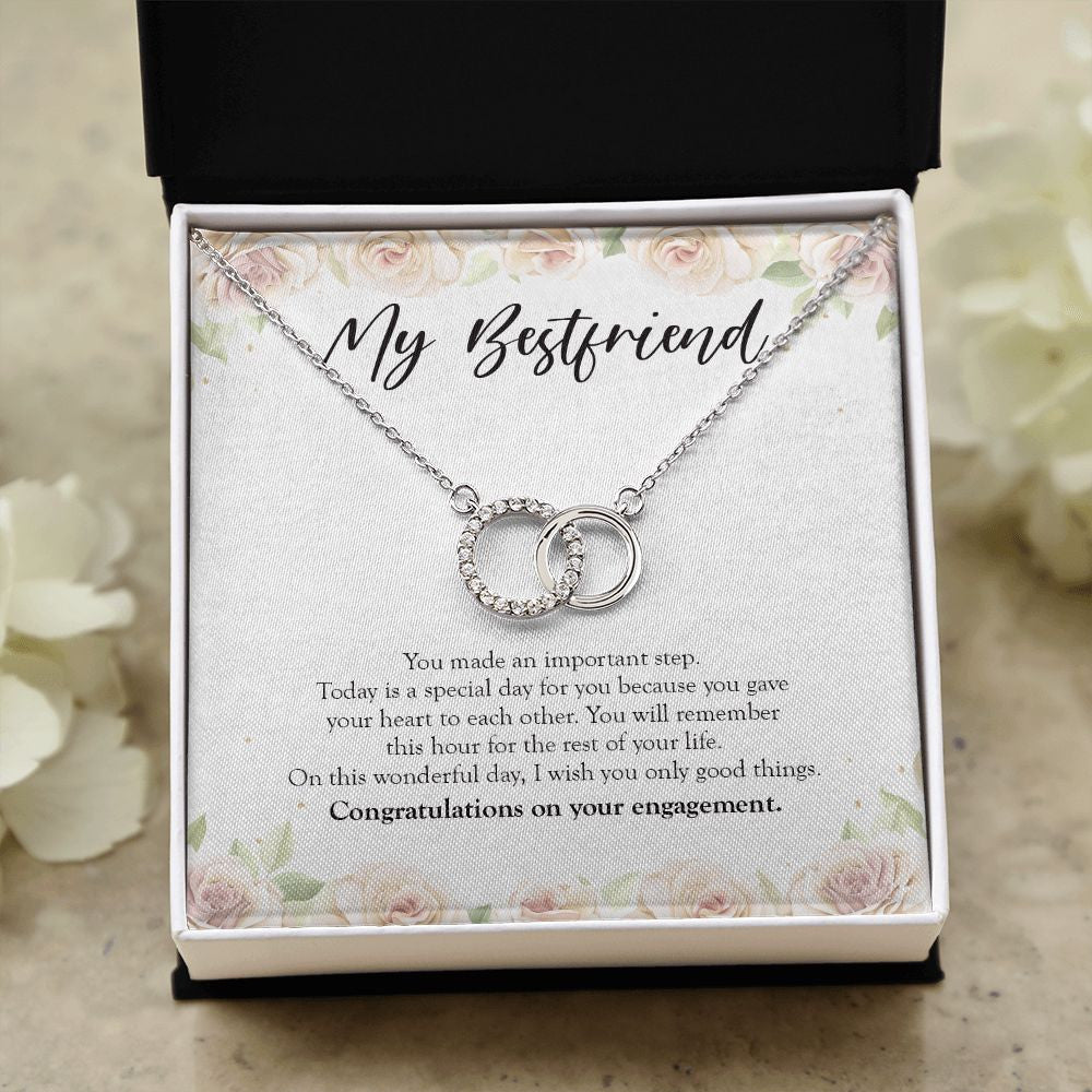 Important Step double circle necklace close up