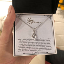 Load image into Gallery viewer, Bonus in the Package alluring beauty necklace in hand
