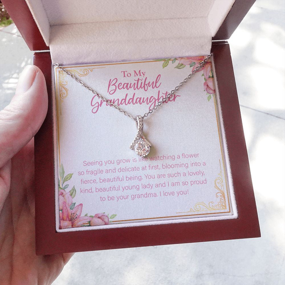 Like Watching A Flower alluring beauty necklace luxury led box hand holding
