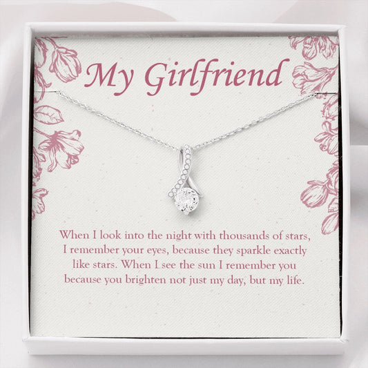 Eyes Sparkle Like Stars alluring beauty necklace front