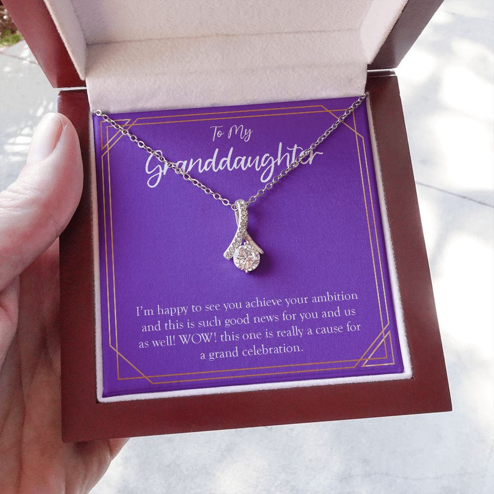 Achieve Your Ambition alluring beauty necklace luxury led box hand holding
