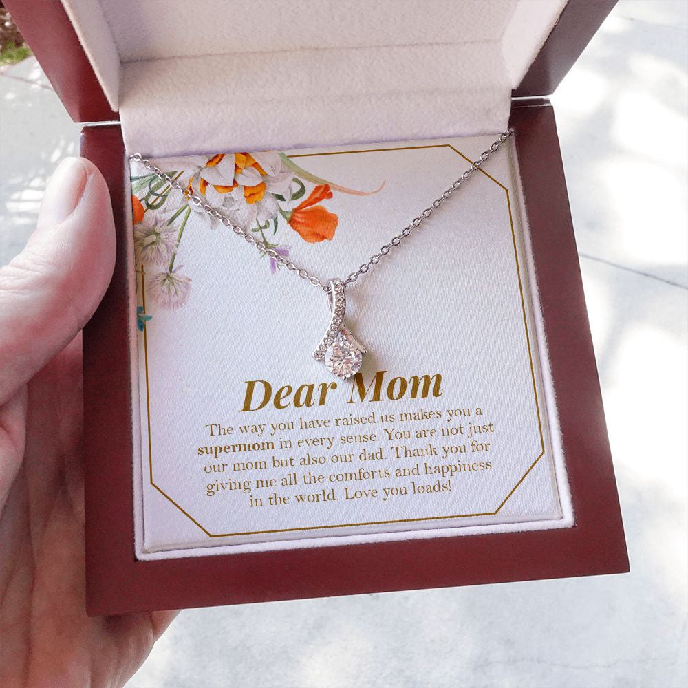 Supermom In Every Sense alluring beauty necklace luxury led box hand holding