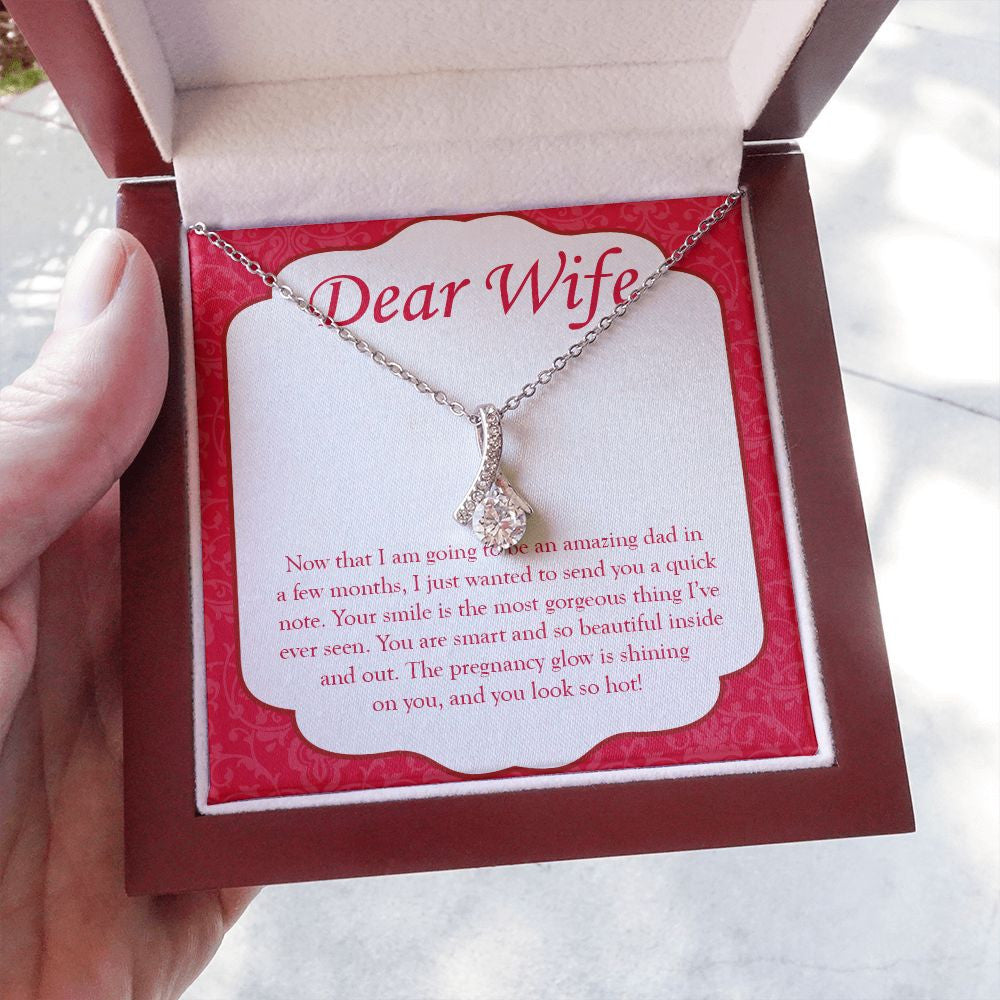 Pregnancy Glow Is Shining alluring beauty necklace luxury led box hand holding
