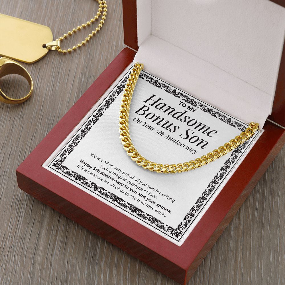 Setting A Magical Example cuban link chain gold luxury led box