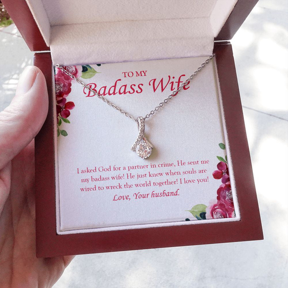 Love You A Lot alluring beauty necklace luxury led box hand holding