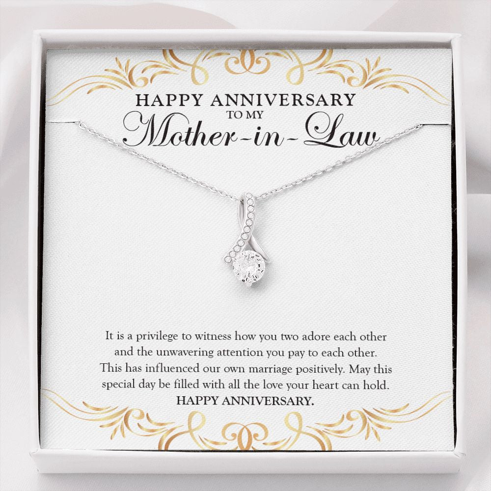 Influencer Of Our Marriage alluring beauty necklace front