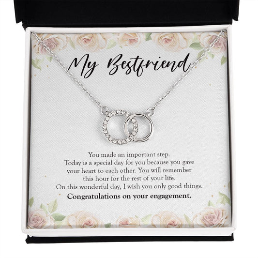 Important Step double circle necklace front