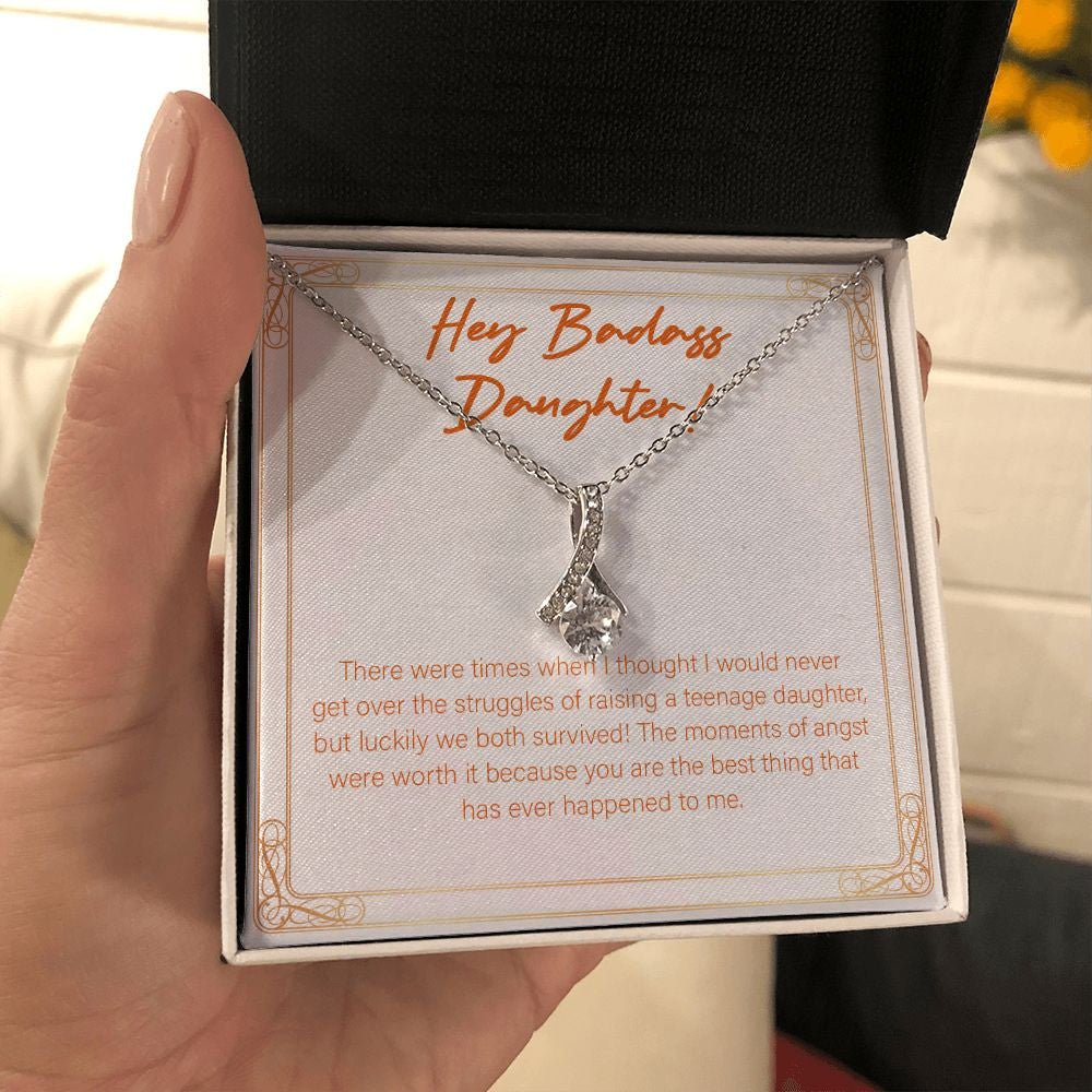 Best Thing That Happened alluring beauty necklace in hand